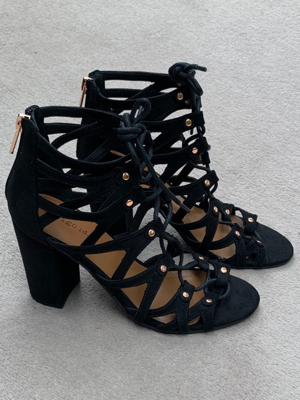 Indigo Rd. Blazen Faux Suede Brass-Riveted Lace-Up Gladiator Block Heels NWOT